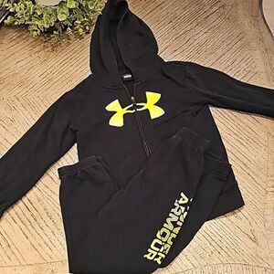 Under Armour jogger set  size 7